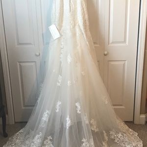 Wedding gown